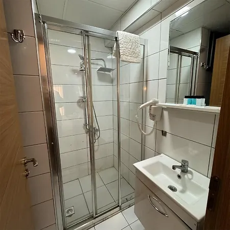 Hotel Mojo 3*