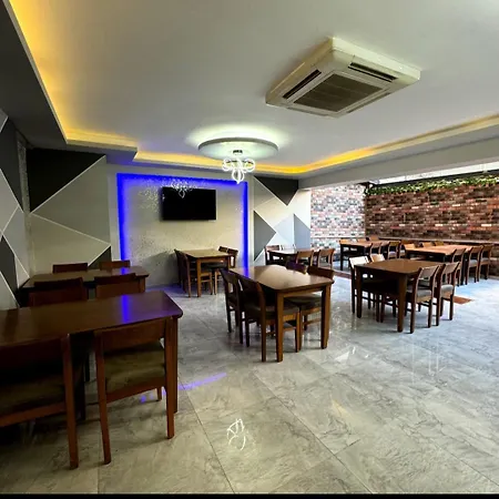 Hotel Mojo 3*